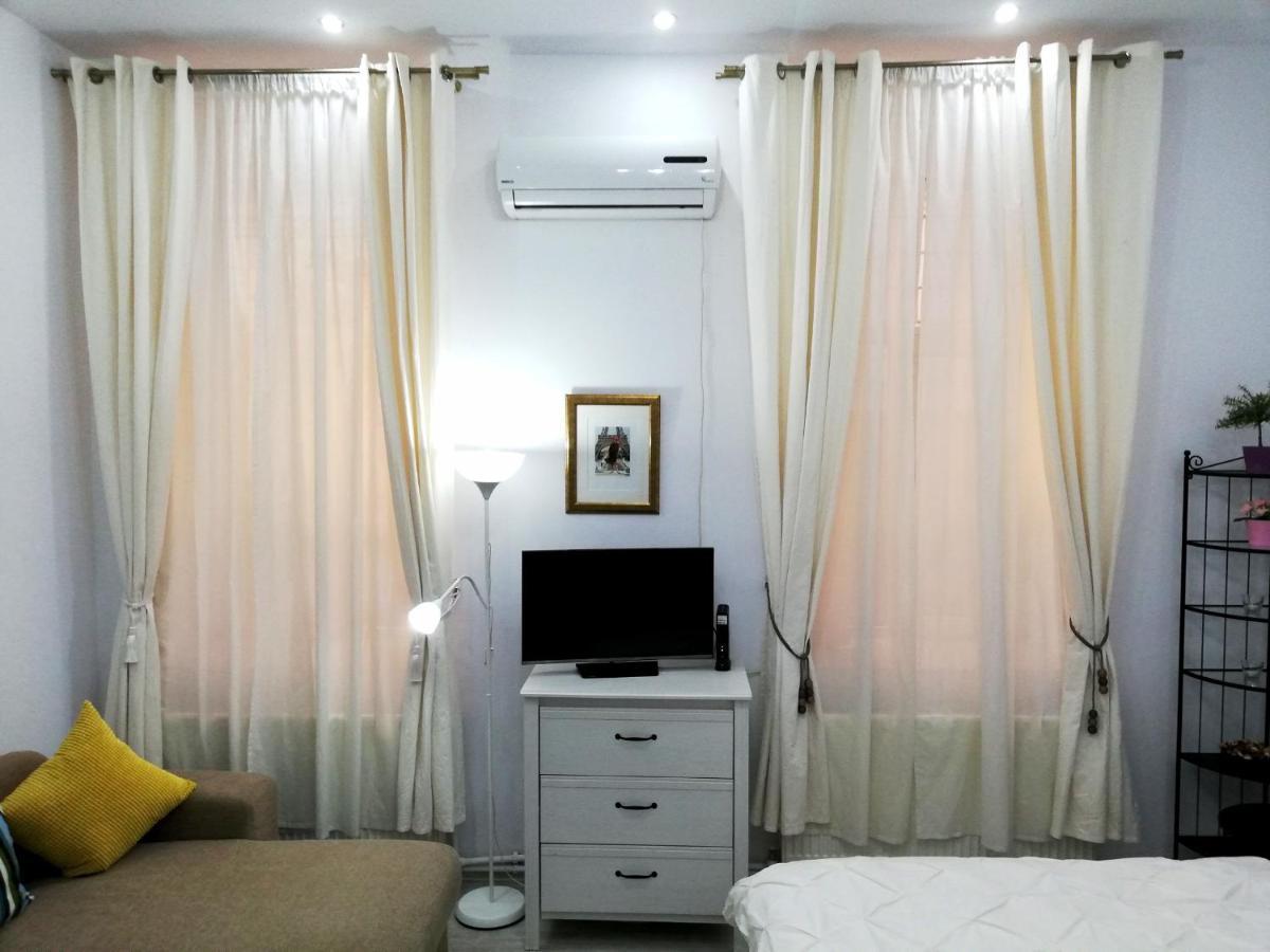 Ultracentral Studio For 4 Бухарест Экстерьер фото